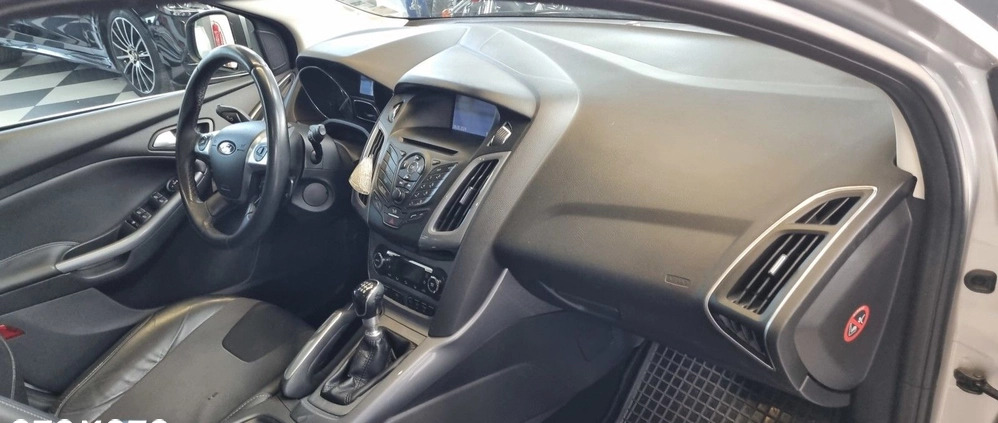 Ford Focus cena 24900 przebieg: 206957, rok produkcji 2011 z Nowy Dwór Mazowiecki małe 667